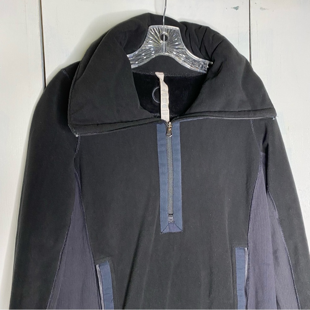 Lululemon half zip pullover fleece jacket size 6 - Picture 3 of 7